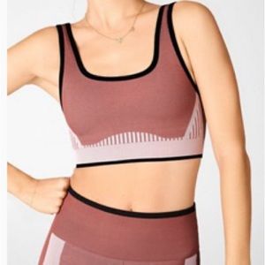 Fabletics seamless sports bra and matching leggings medium